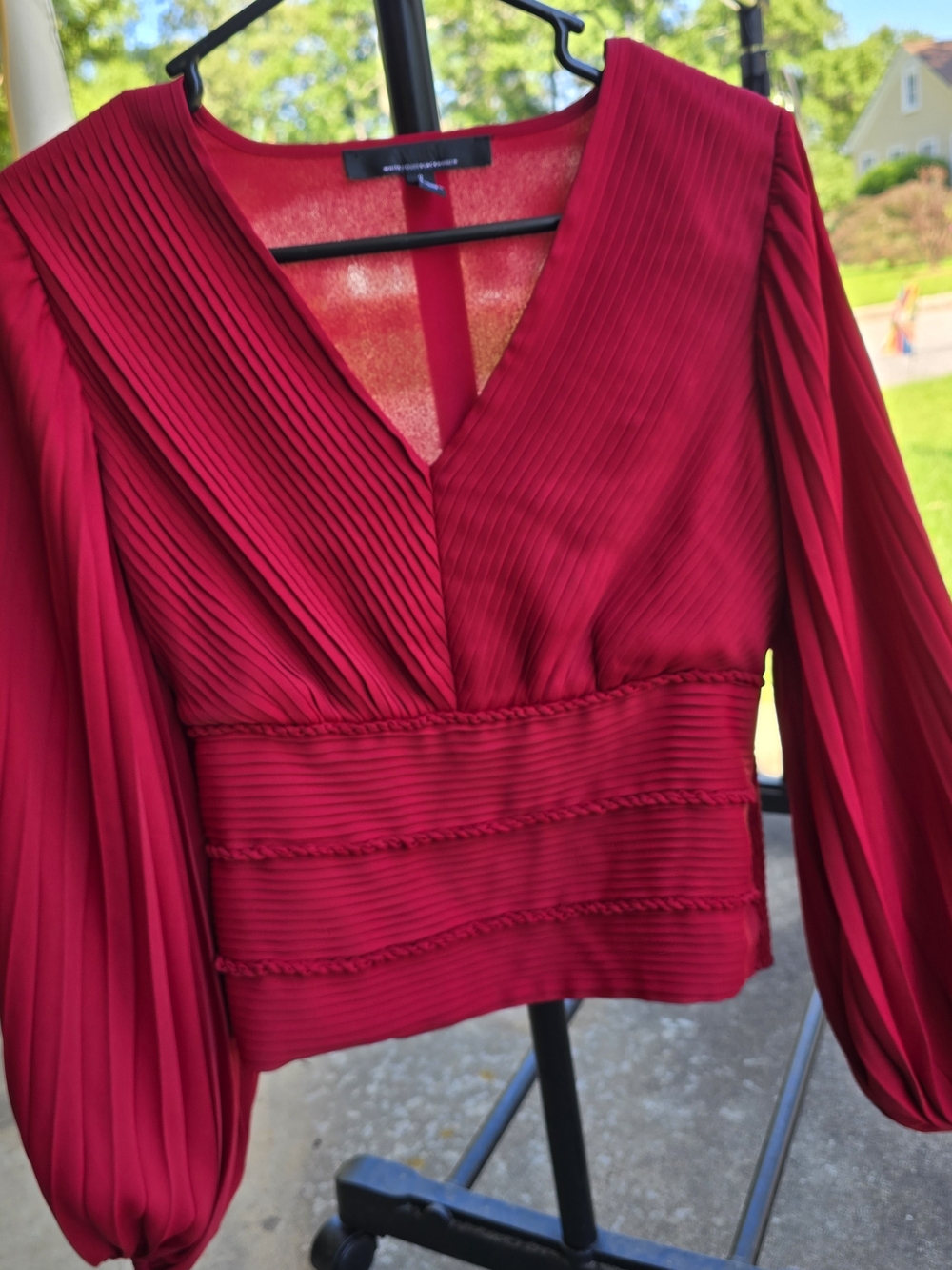 Women’s White House Black Market Deep Red Pleated V-Neck Long Sleeve Top
